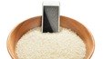 Colocar seu celular molhado no arroz pode trazer grandes perigos (Descubra por que colocar seu iPhone molhado no arroz pode ser perigoso!)